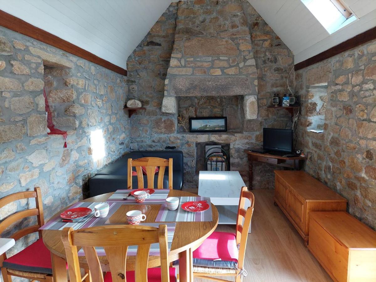 Holiday Home In Plouarzel Exterior foto